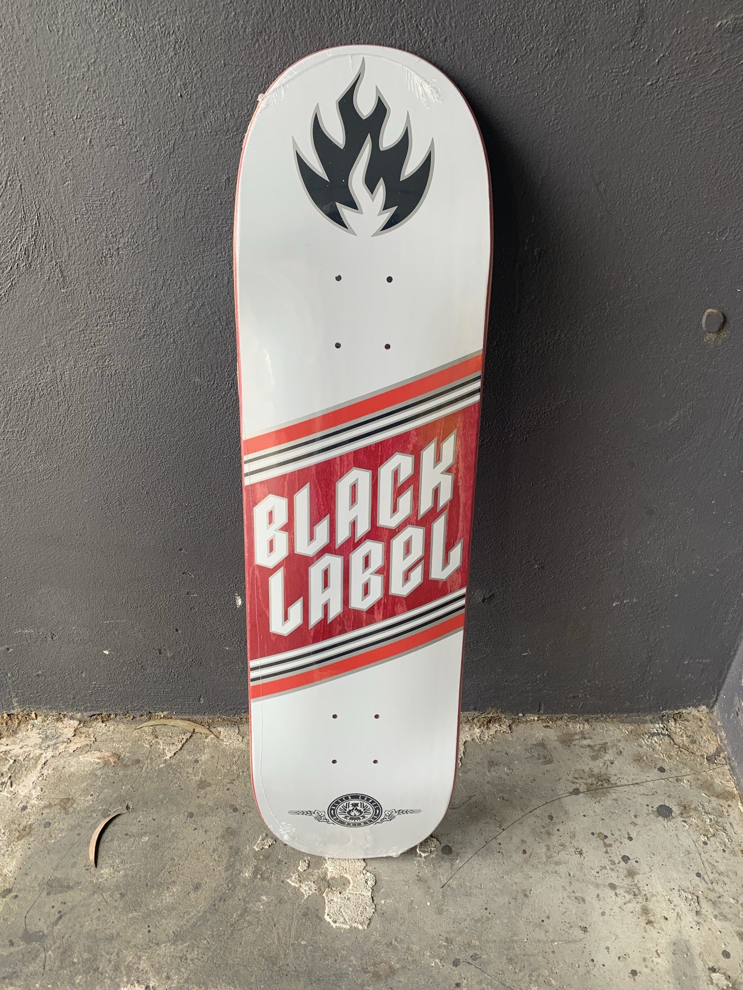 Black Label Knockout 8.25” – Goliath Skate Shop