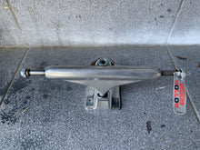 Load image into Gallery viewer, Independent Hollow Forged Trucks 159

